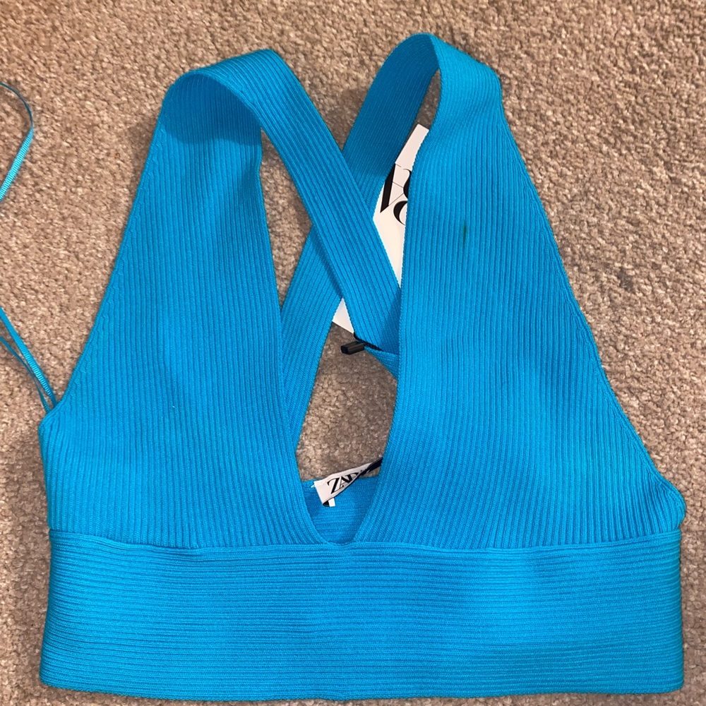 ZARA💙 teal top size small, cross back